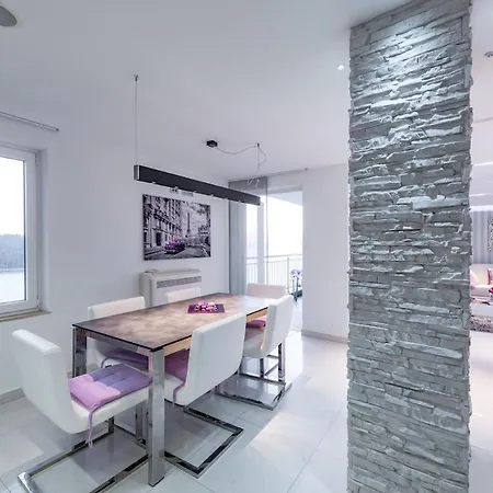 Luxury Violet Sea View Apartment