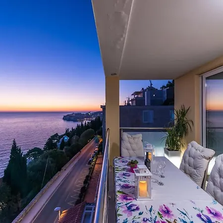 Luxury Violet Sea View *